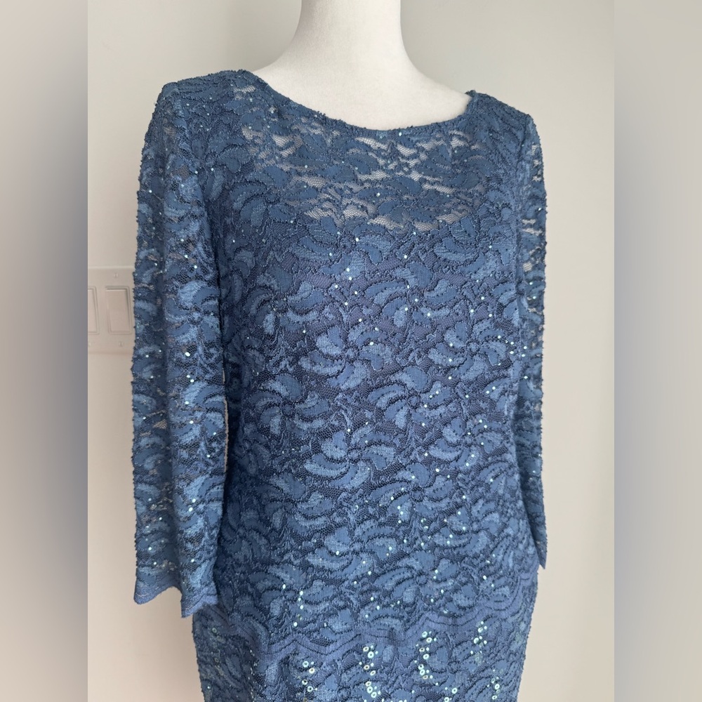 ALEX EVENINGS Periwinkle Sequin Scalloped Lace 3/4 Sleeve Mock Dress 6 US - Picture 3 of 14